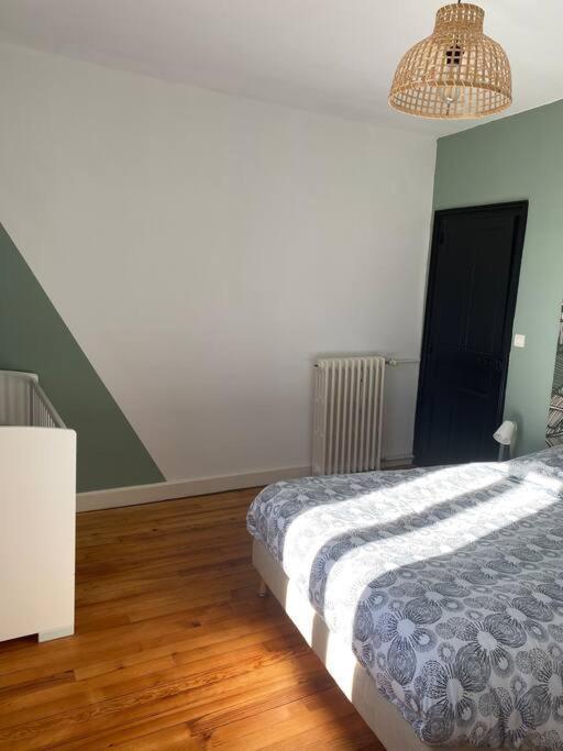 Gite De Tom Et Mag Classe 3 * Clevacances Villa Pontgibaud Buitenkant foto