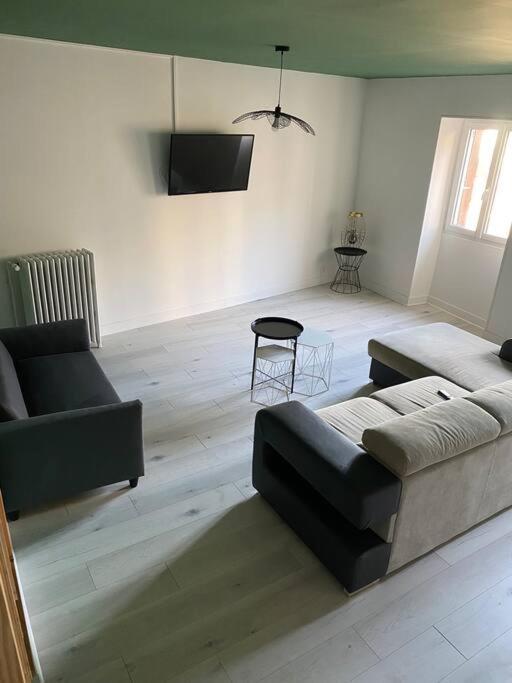 Gite De Tom Et Mag Classe 3 * Clevacances Villa Pontgibaud Buitenkant foto